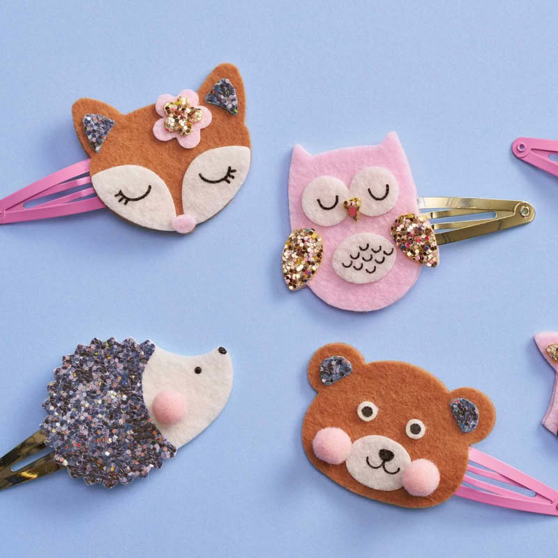 Kit crea le tue mollette per capelli con animali per bambini dai 5 anni in su, contenuto in una valigetta con manico